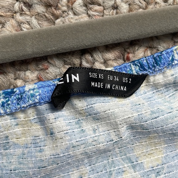 SHEIN Frill Trim Knot Front Ruched Bust Ditsy Floral dress - Picture 4 of 4